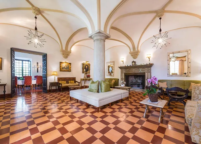 Palacete De Cazulas Bed and Breakfast *