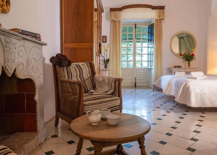Bed and Breakfast Palacete De Cazulas *