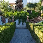 Palacete De Cazulas Bed & Breakfast *
