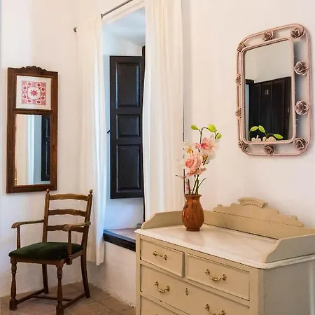 Palacete De Cazulas Bed & Breakfast *