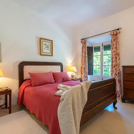 Palacete De Cazulas Bed and breakfast Granada