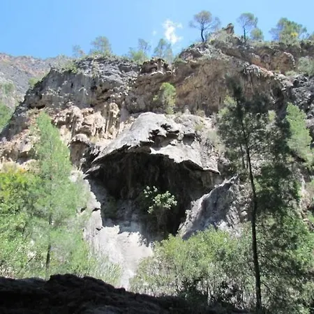Palacete De Cazulas *